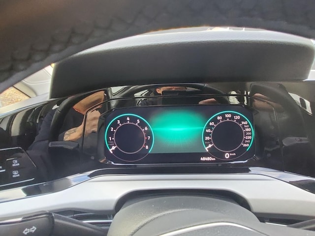 Volkswagen Golf 1.0 TSI Life Variant