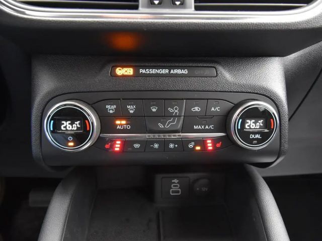 Ford Kuga Plug in Hybrid Titanium