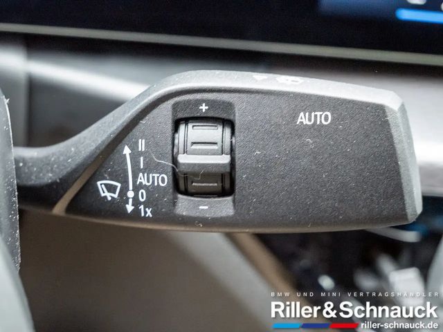 BMW 330 330e M-Sport Sedan