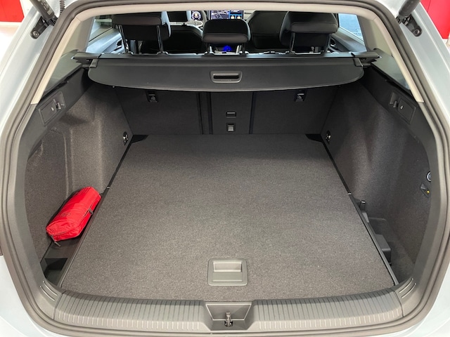 Volkswagen Golf 1.5 eTSI Golf VIII Variant