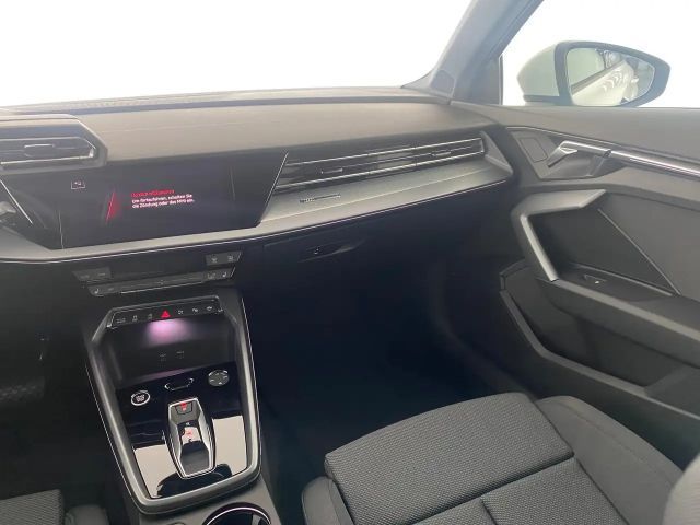 Audi A3 30 TFSI Sedan