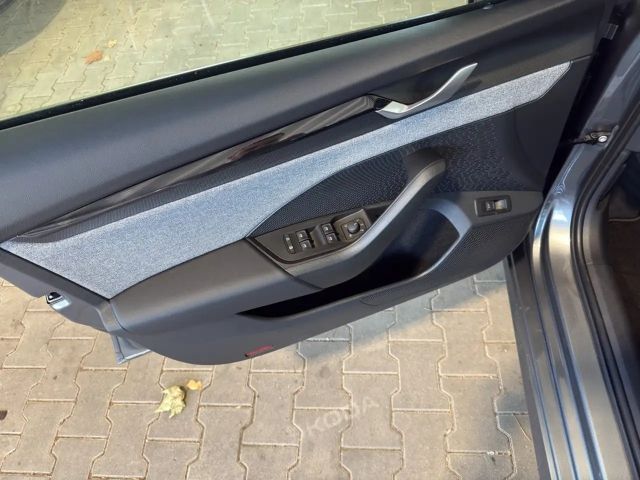 Skoda Octavia Combi Selection