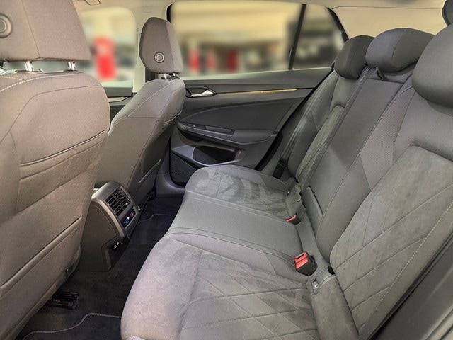 Volkswagen Golf 1.5 eTSI DSG Golf VIII Style