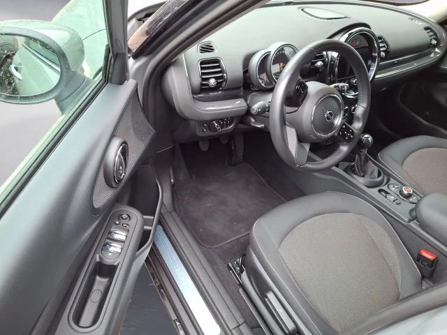 MINI One Clubman Clubman One Essential Trim Klimaaut. PDC ISOFIX