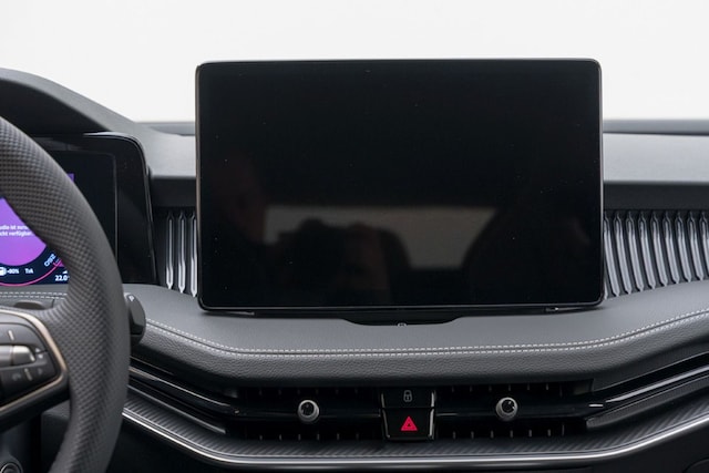 Skoda Superb 2.0 TDI Combi Sportline