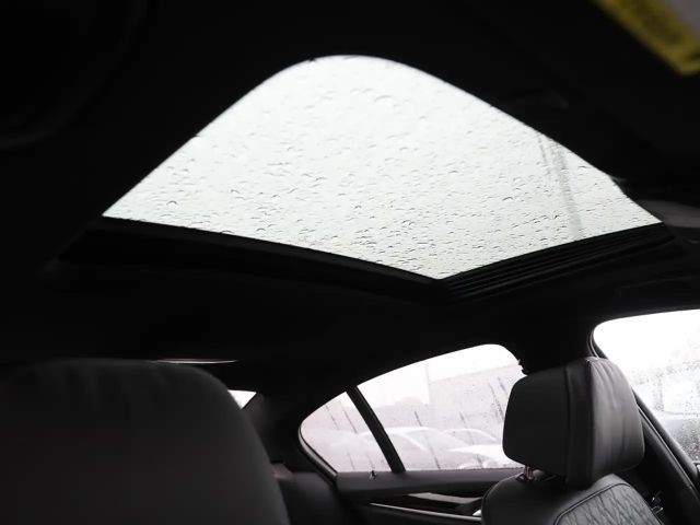 BMW 550 550i Sedan xDrive