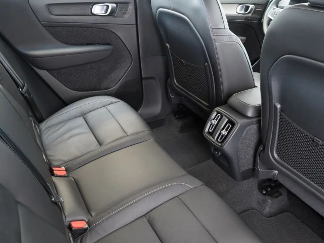 Volvo XC40 Dark Plus