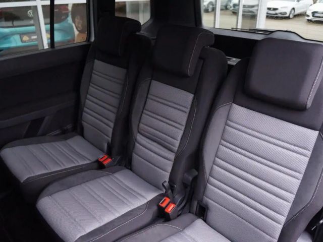 Volkswagen Touran 1.5 TSI DSG R-Line