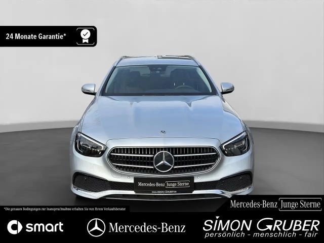 Mercedes-Benz E 220 AVANTGARDE