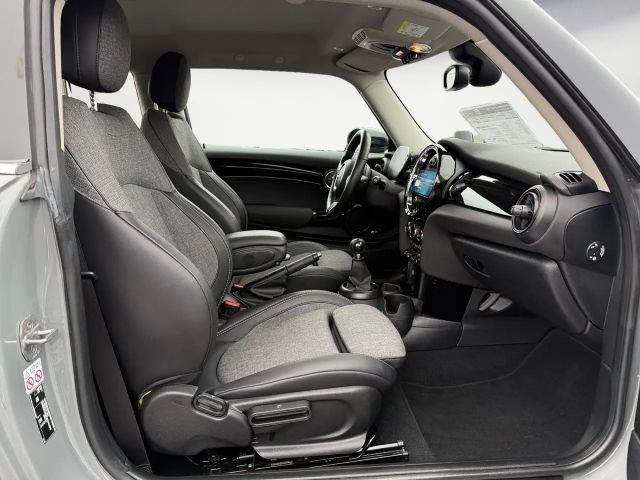 MINI Cooper Classic Trim Navi Sportsitze Rückfahrkame