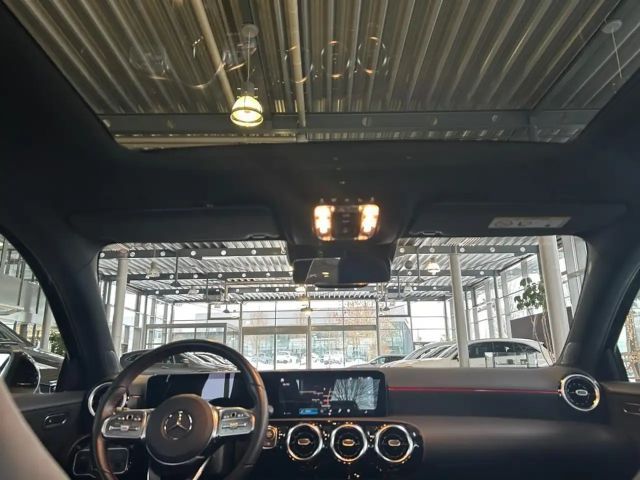 Mercedes-Benz A 200 AMG Line