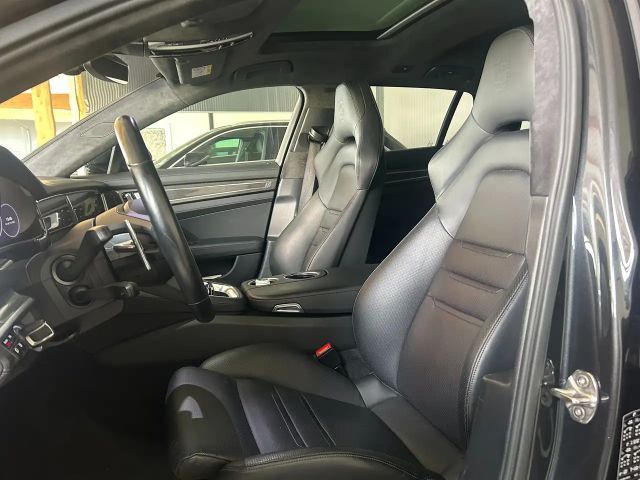 Porsche Panamera E-Hybrid S Turbo