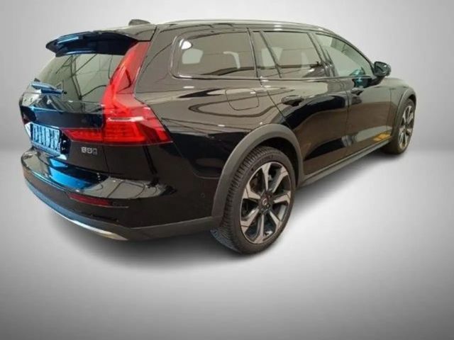 Volvo V60 Cross Country AWD Ultimate