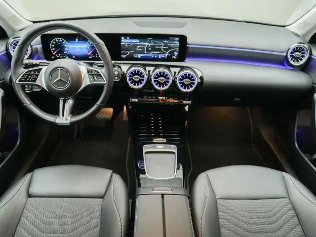 Mercedes-Benz A 180 A 180 d Hatchback