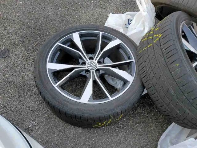 Volkswagen Tiguan R *Sonderleasing* *AKRAPOVIC* Pano Leder Memory