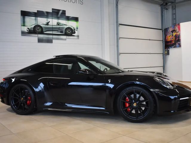 Porsche 911 4 Carrera Coupé S