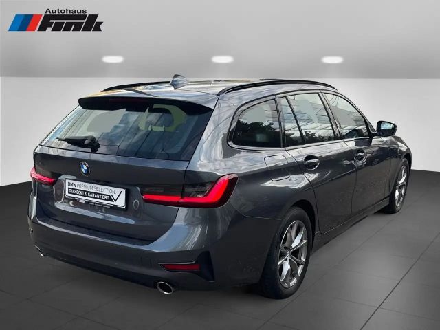 BMW 320 320d Sport Line xDrive