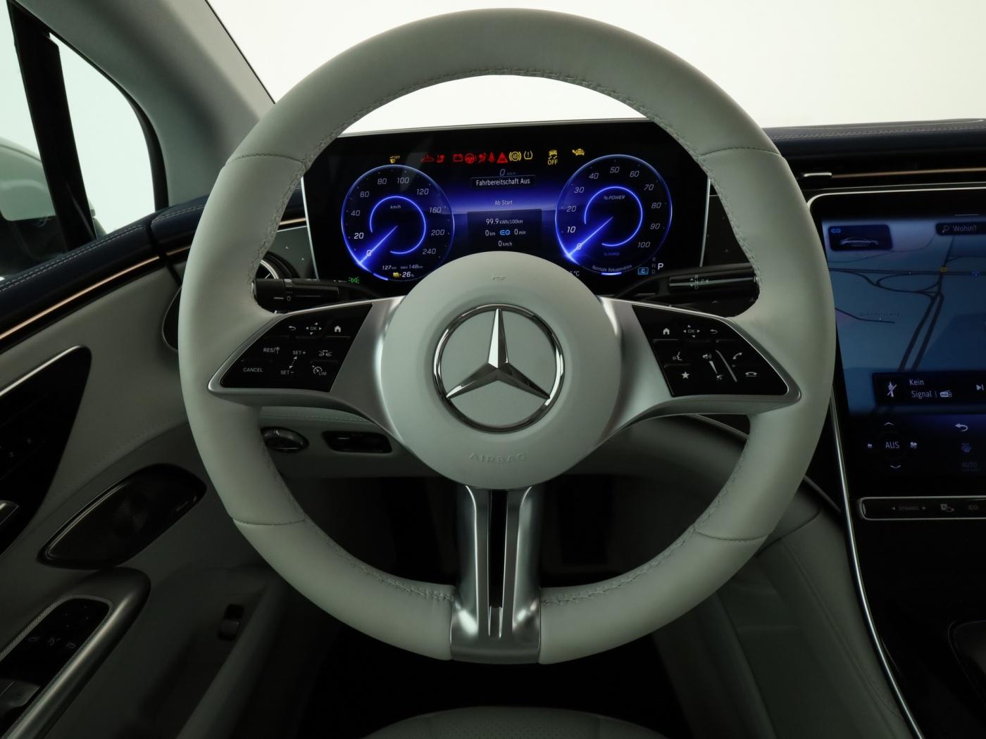 Mercedes-Benz EQE 300 AMG Line Sedan