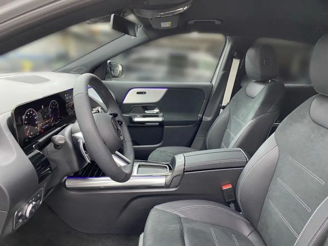 Mercedes-Benz GLA 200 AMG Line