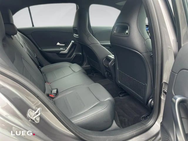 Mercedes-Benz A 200 Hatchback Progressive