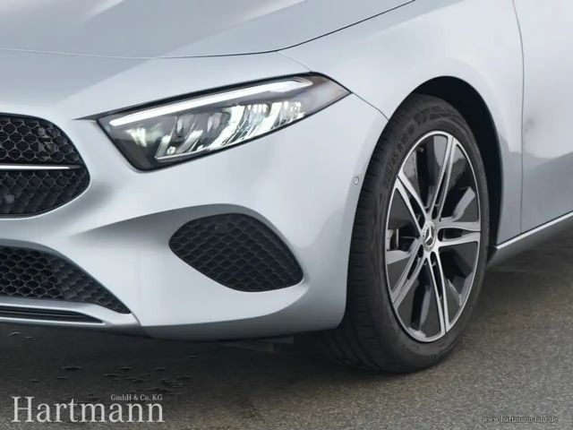 Mercedes-Benz A 180 Hatchback Progressive