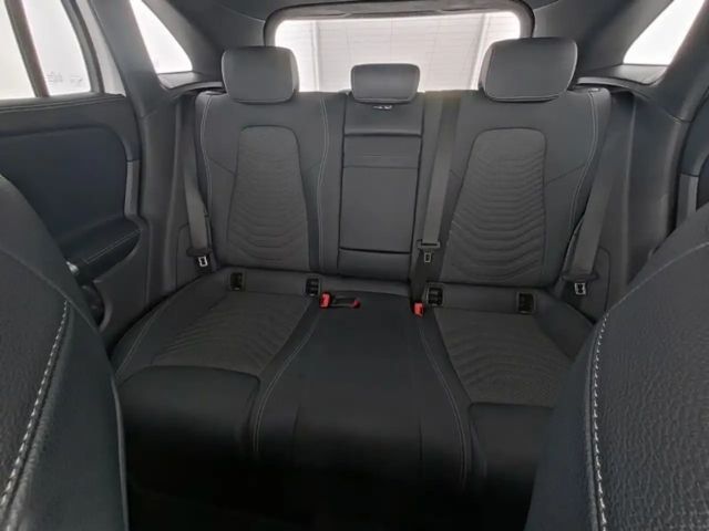 Mercedes-Benz EQA 300 4MATIC Advanced