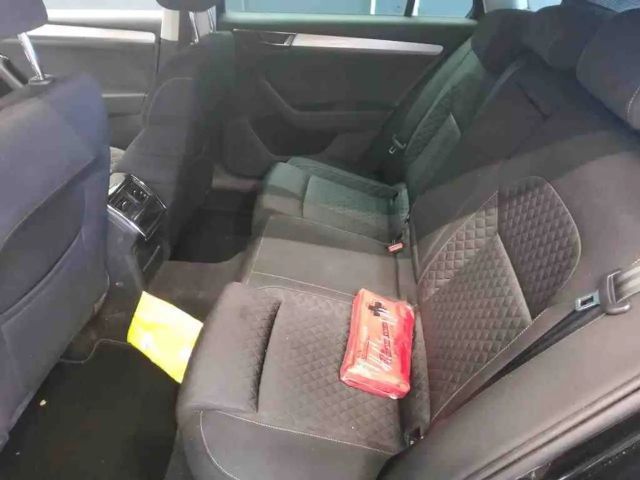 Skoda Superb 2.0 TDI Ambition Combi