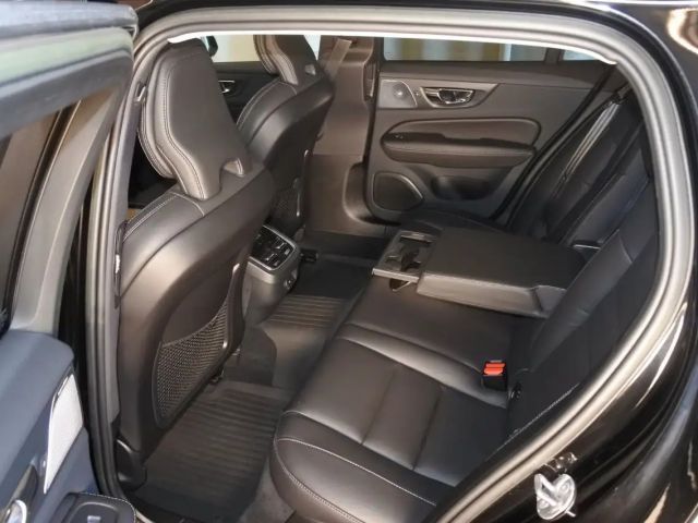 Volvo V60 Cross Country AWD