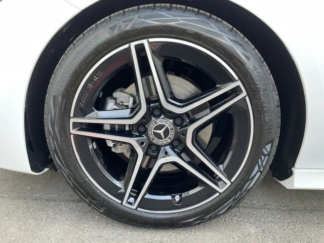 Mercedes-Benz CLA 180 AMG Line Coupé