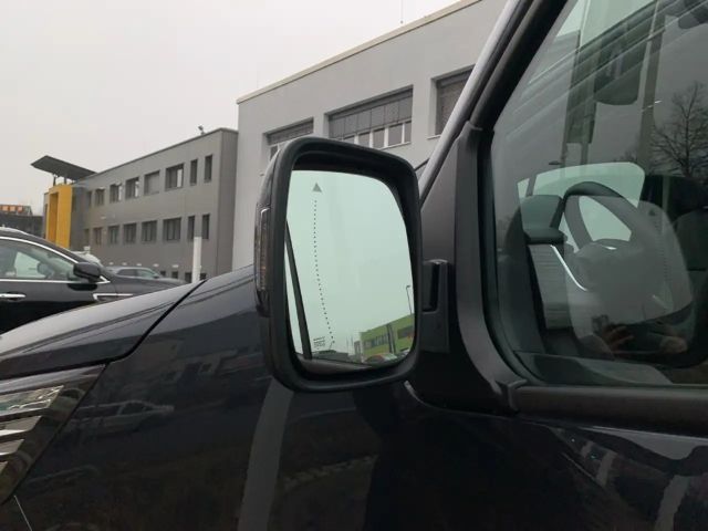 Renault Trafic Blue Grand Spaceclass