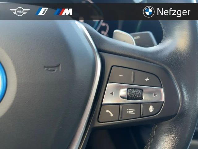 BMW 330 330e Sedan Sport Line