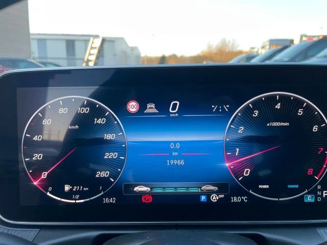 Mercedes-Benz C 200 AMG Line Sedan