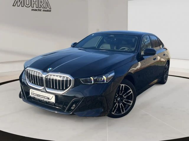 BMW 520 520i M-Sport Sedan