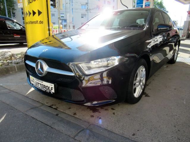 Mercedes-Benz A 200 A 200 d