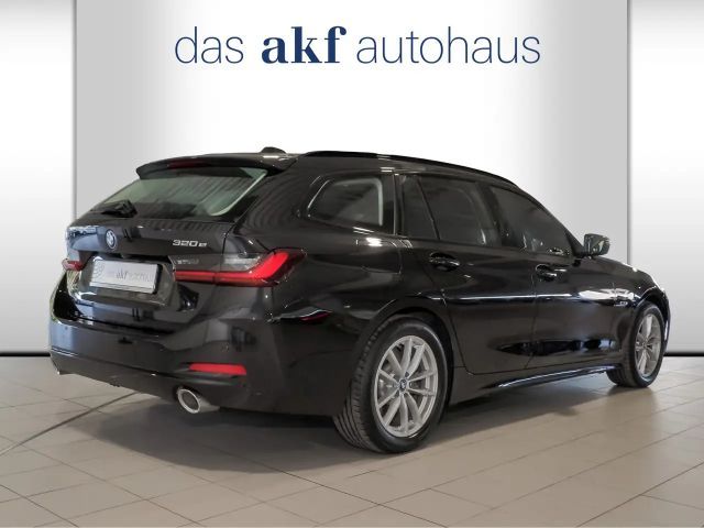 BMW 320 320e xDrive