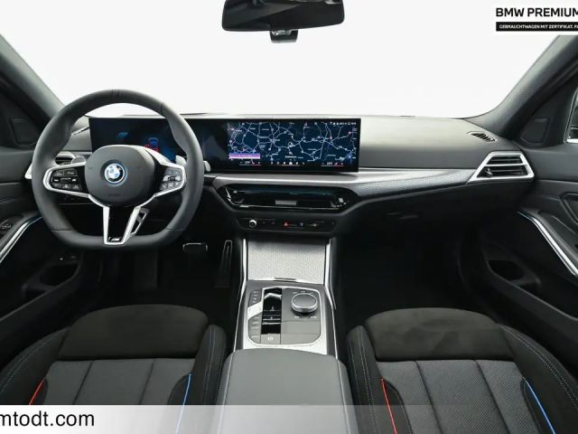 BMW 330 330e xDrive