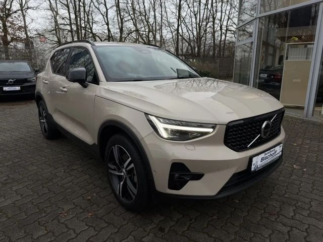 Volvo XC40 Dark Plus
