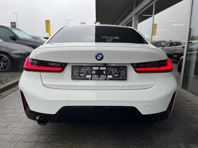 BMW 320 320d M-Sport Sedan xDrive