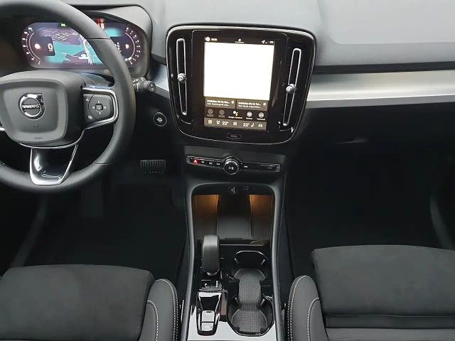 Volvo XC40 Dark Plus