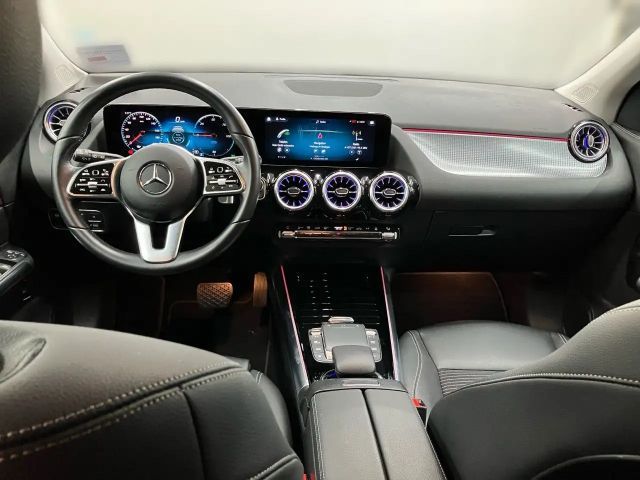 Mercedes-Benz EQA 300 4MATIC Progressive