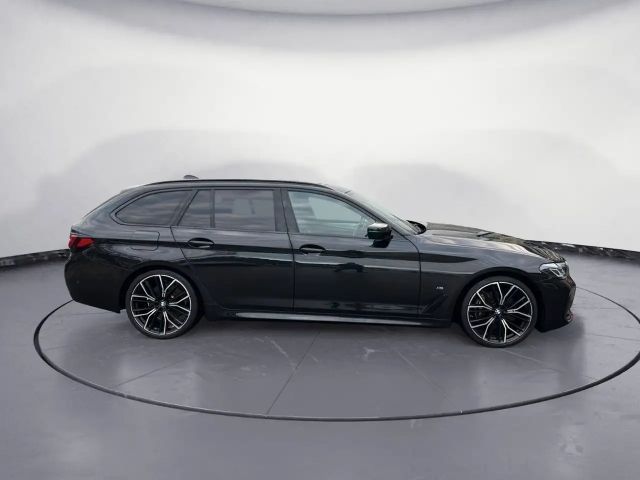BMW 530 530d M-Sport Touring xDrive