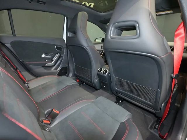 Mercedes-Benz A 35 AMG 4MATIC AMG Line