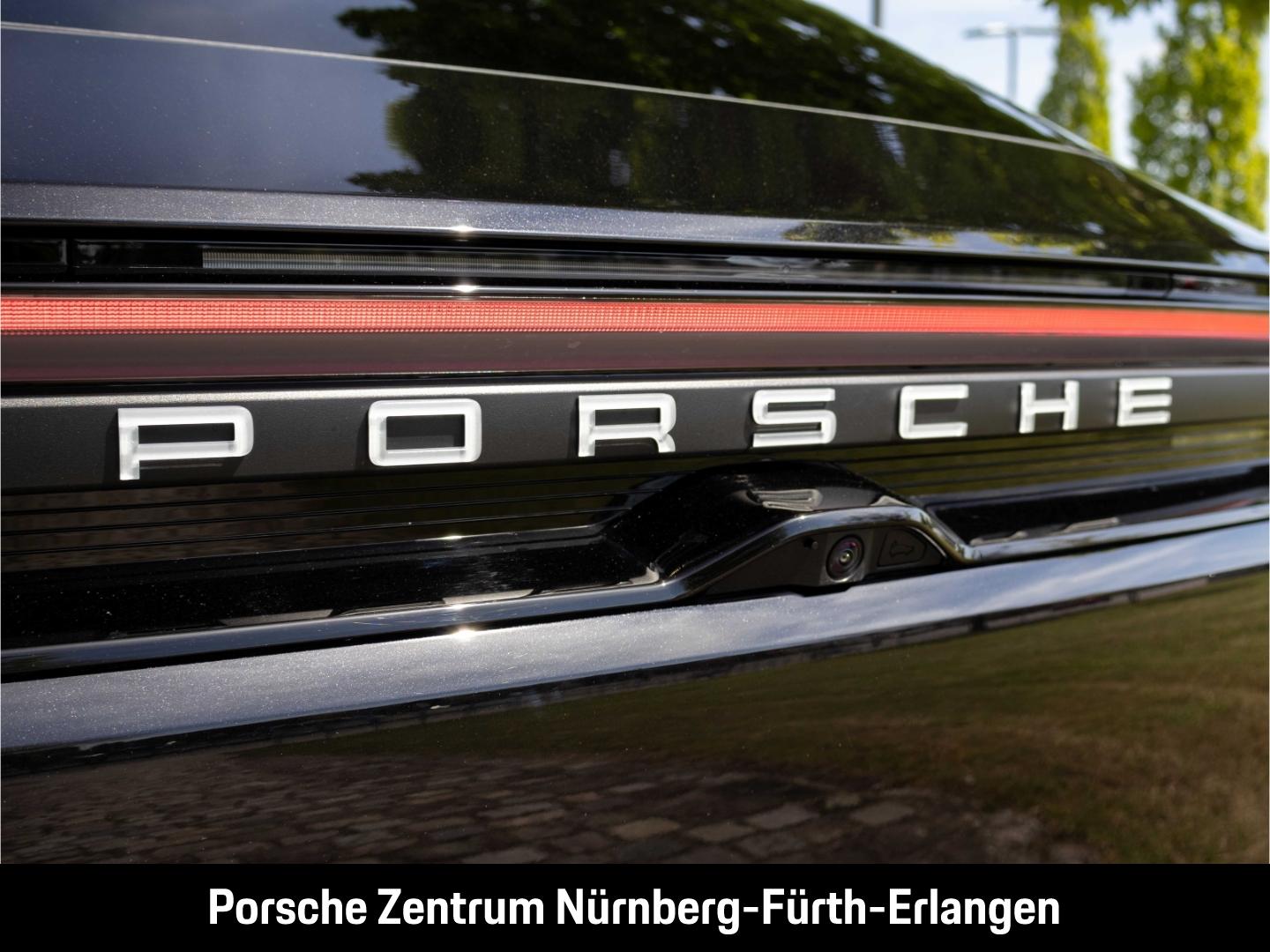 Porsche Macan BOSE Panoramadach Luftfederung Lenkradheiz