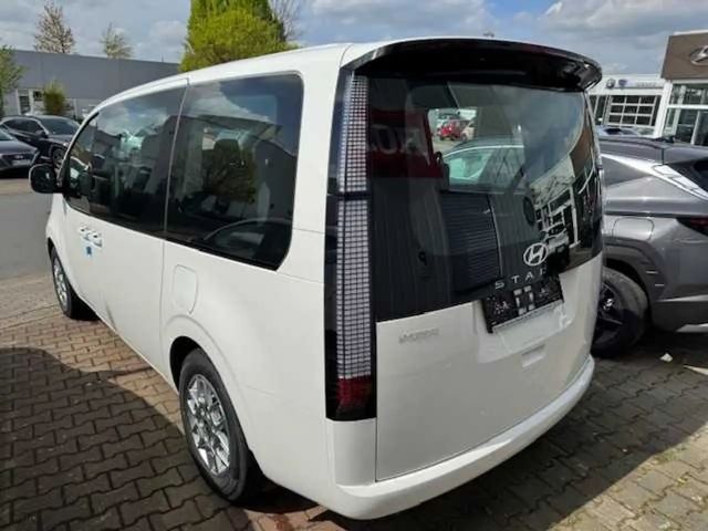Hyundai Staria Trend
