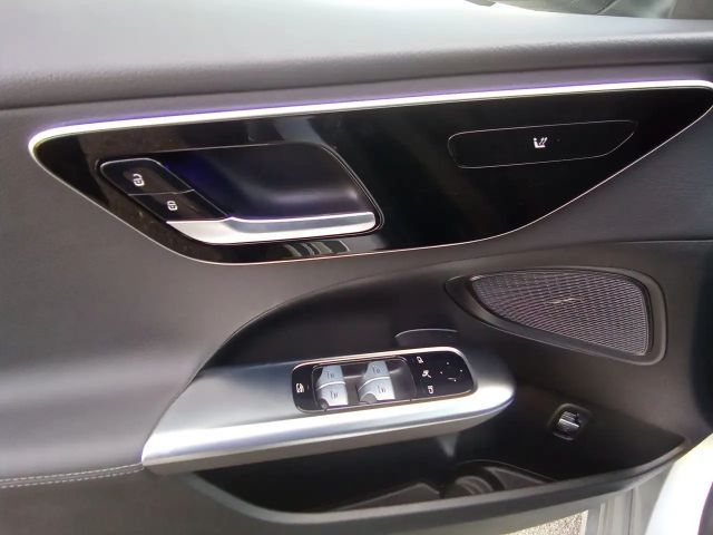 Mercedes-Benz C 200 AVANTGARDE C 200 d Sedan