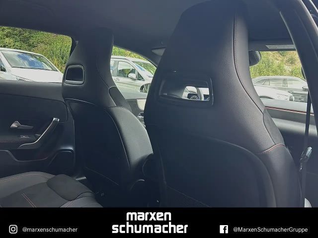 Mercedes-Benz A 250 A 250 e AMG Line