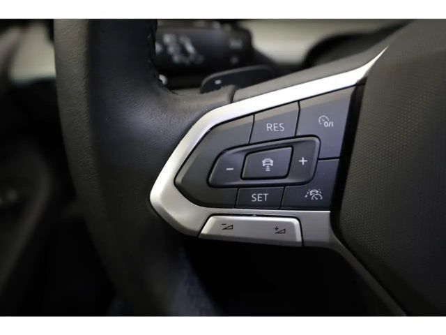 Volkswagen Golf 1.5 eTSI DSG Life Variant