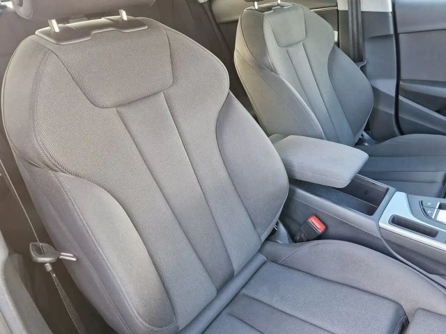 Audi A4 40 TDI S-Line S-Tronic Sedan