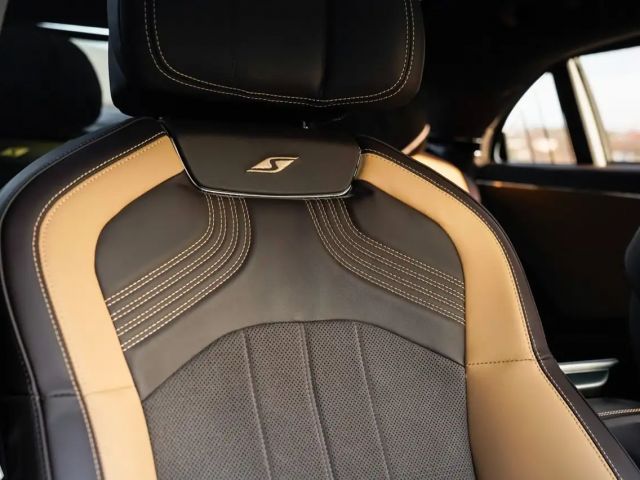 Bentley Flying Spur V8