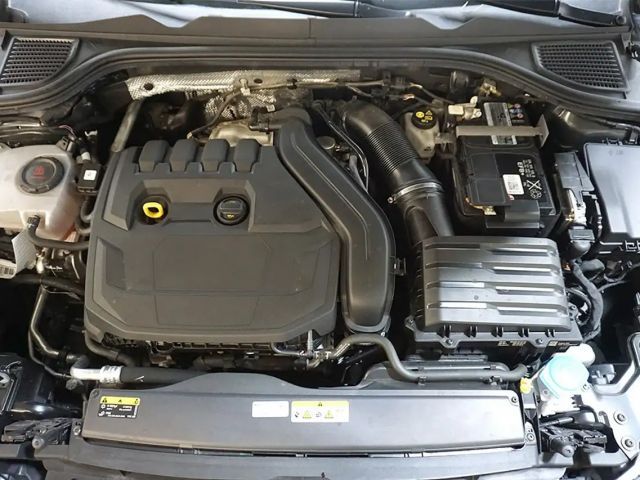 Volkswagen Golf 1.5 eTSI DSG Style